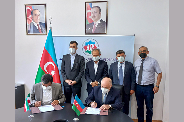 Конфедерация предпринимателей Азербайджана и Тебризская торгово-промышленная и горнорудная палата подписали меморандум о взаимопонимании