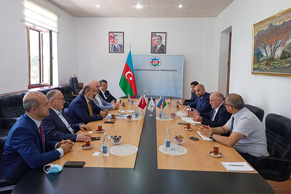The Azerbaijan Entrepreneurs Confederation Held A Meeting With The Leadership Of The International Business Forum