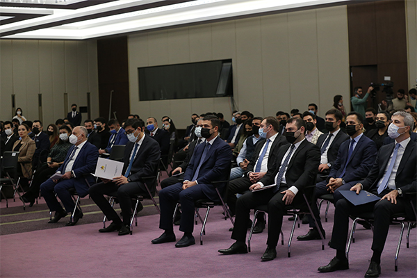 В Баку проходит II Форум молодых предпринимателей