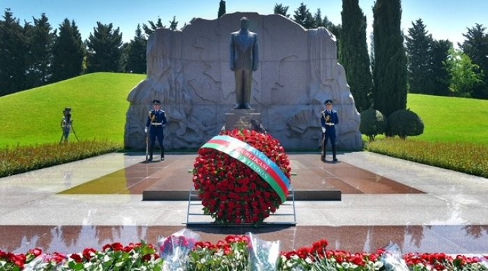 Azərbaycan Sahibkarlar Konfederasiyasının Kollektivi Ulu Öndəri Yad Etmişdir