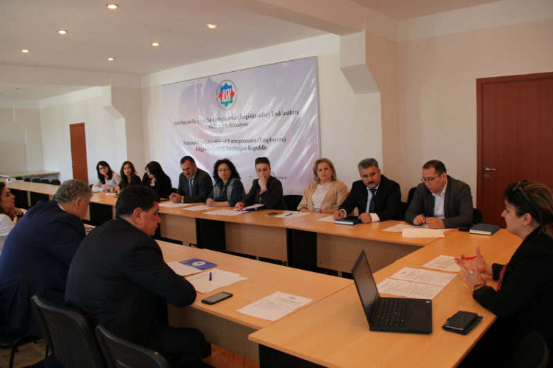 “Səhiyyə və idman müəssisələri ilə iş” komissiyasının tərkibi yenidən formalaşıb