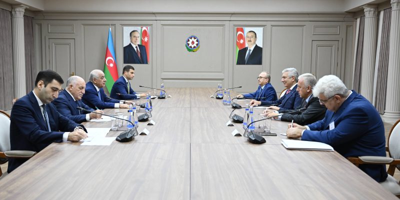 Baş Nazir Əli Əsədov İstanbul Sənaye Palatası İdarə Heyətinin Sədri Ilə Görüşüb