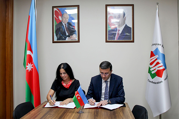Azərbaycan Sahibkarlar Konfederasiyası Və Azərbaycan Tikinti Materialları İstehsalçıları Assosiasiyası Arasında Anlaşma Memorandumu Imzalanıb